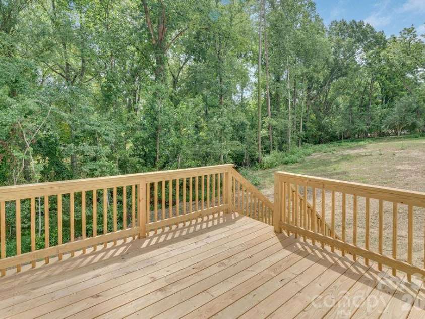 504 Pine Street, Cherryville, NC 28021.  MLS# CAR4406769, YatesRealty ID 39379. 