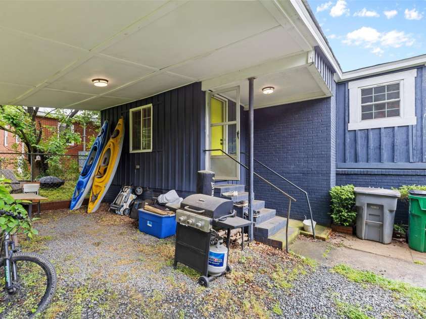 2536 Bancroft Street, Charlotte, NC 28206.  MLS# CAR4260081, YatesRealty ID 3938. 