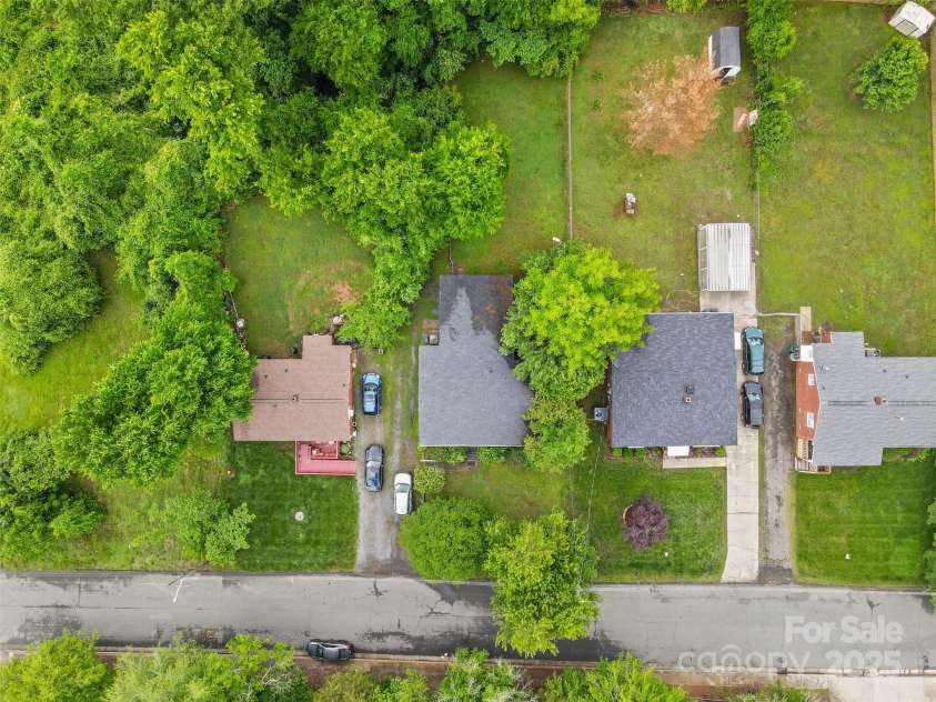 2536 Bancroft Street, Charlotte, NC 28206.  MLS# CAR4260081, YatesRealty ID 3938. 