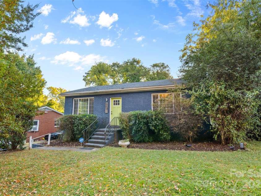 2536 Bancroft Street, Charlotte, NC 28206.  MLS# CAR4260081, YatesRealty ID 3938. 