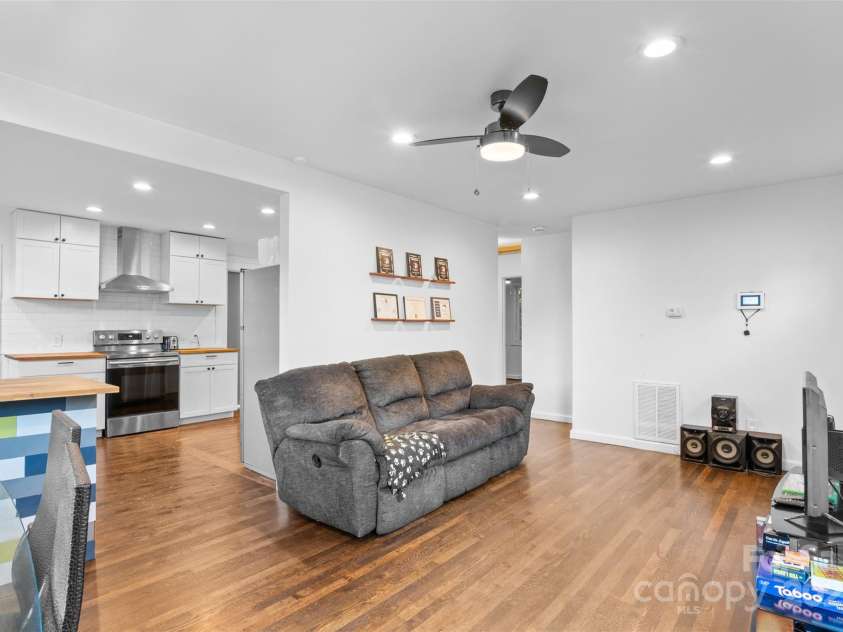 2536 Bancroft Street, Charlotte, NC 28206.  MLS# CAR4260081, YatesRealty ID 3938. 