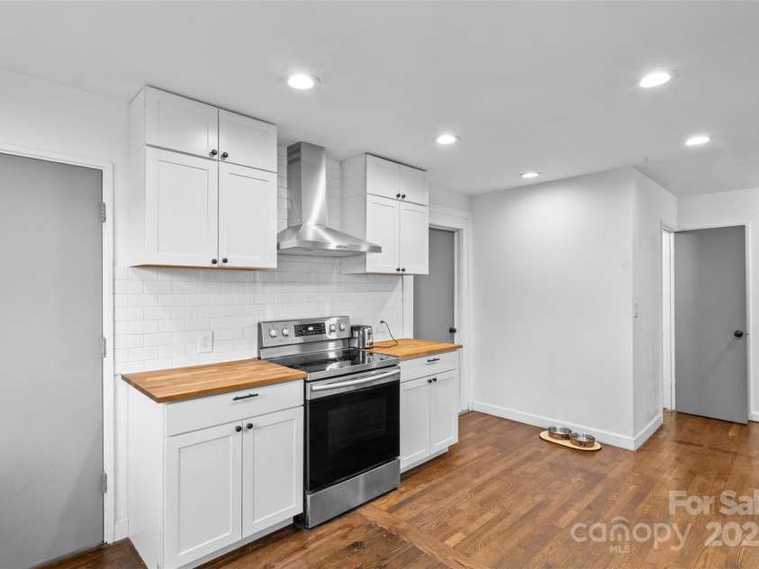 2536 Bancroft Street, Charlotte, NC 28206.  MLS# CAR4260081, YatesRealty ID 3938. 