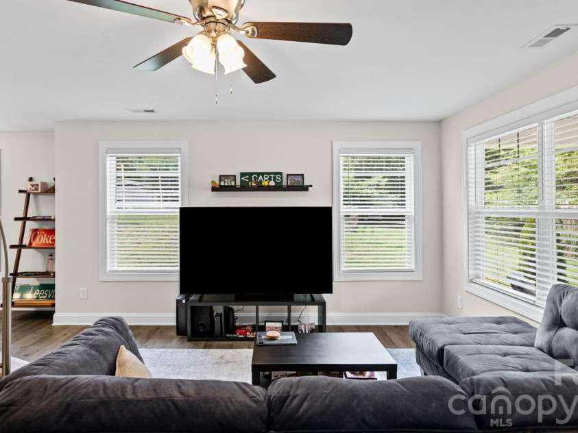 5960 Charlie Walker Road, Kannapolis, NC 28081.  MLS# CAR4406735, YatesRealty ID 39381. 