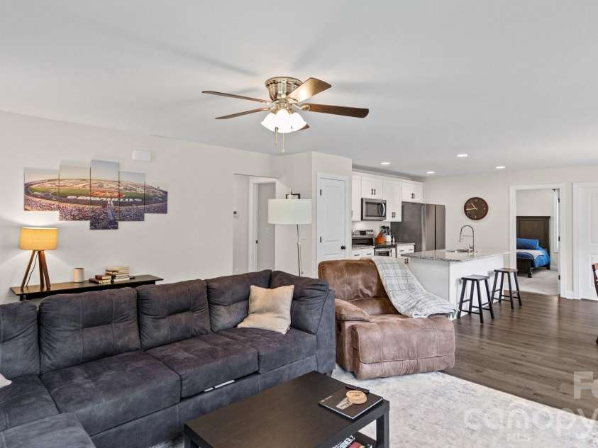 5960 Charlie Walker Road, Kannapolis, NC 28081.  MLS# CAR4406735, YatesRealty ID 39381. 