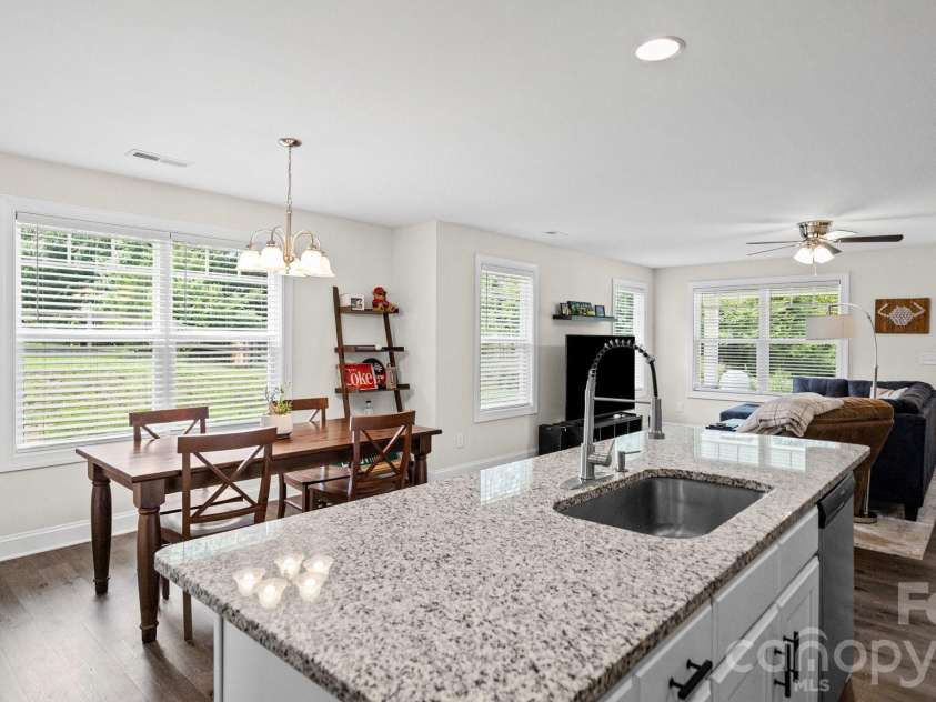 5960 Charlie Walker Road, Kannapolis, NC 28081.  MLS# CAR4406735, YatesRealty ID 39381. 