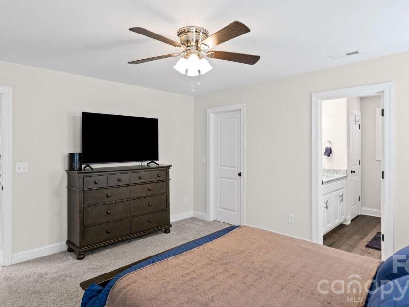 5960 Charlie Walker Road, Kannapolis, NC 28081.  MLS# CAR4406735, YatesRealty ID 39381. Primary