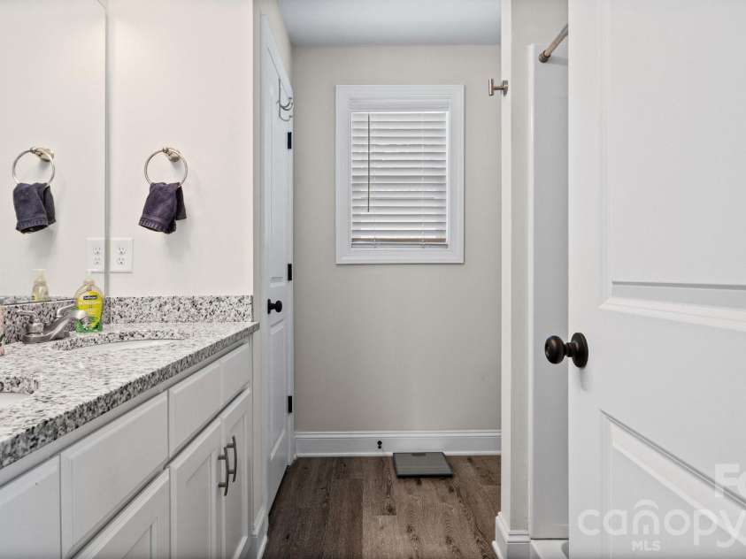 5960 Charlie Walker Road, Kannapolis, NC 28081.  MLS# CAR4406735, YatesRealty ID 39381. Primary bath