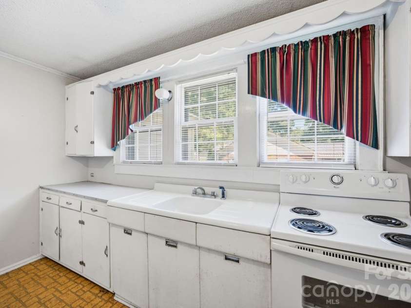 8285 Us Highway 52 Highway, Rockwell, NC 28138.  MLS# CAR4406458, YatesRealty ID 39384. 