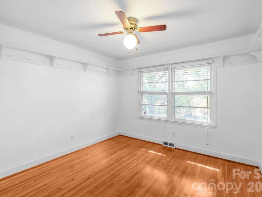 207 Park Drive, Kershaw, SC 29067.  MLS# CAR4406292, YatesRealty ID 39386. 