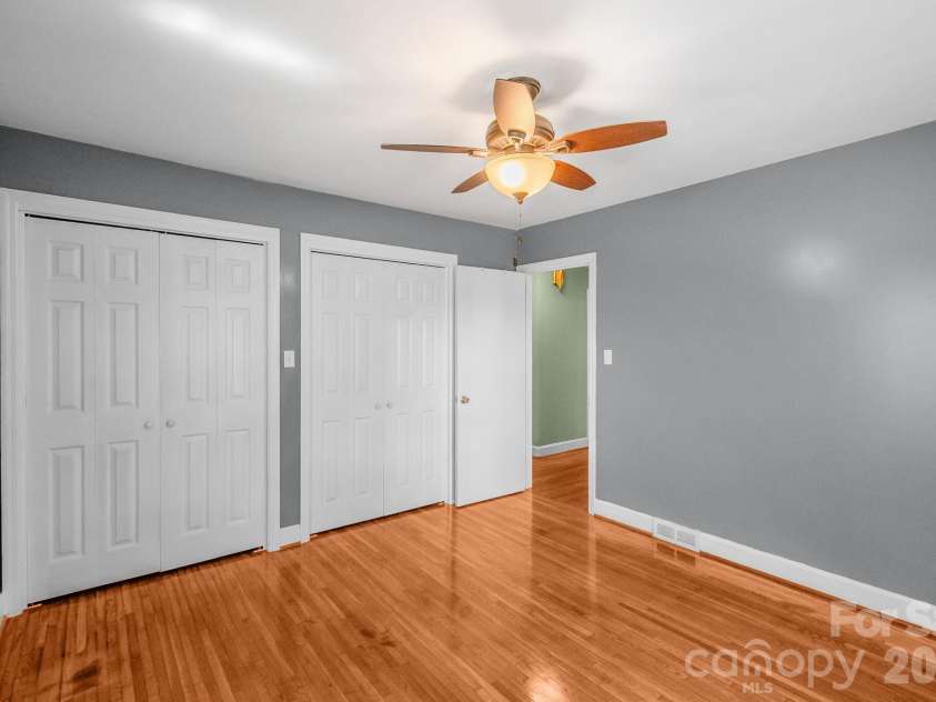 207 Park Drive, Kershaw, SC 29067.  MLS# CAR4406292, YatesRealty ID 39386. 