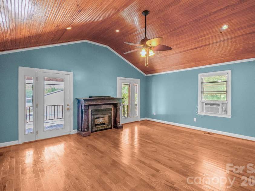 207 Park Drive, Kershaw, SC 29067.  MLS# CAR4406292, YatesRealty ID 39386. 