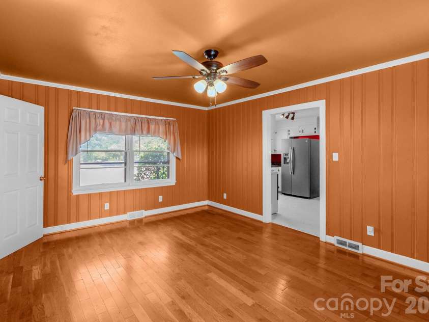 207 Park Drive, Kershaw, SC 29067.  MLS# CAR4406292, YatesRealty ID 39386. 