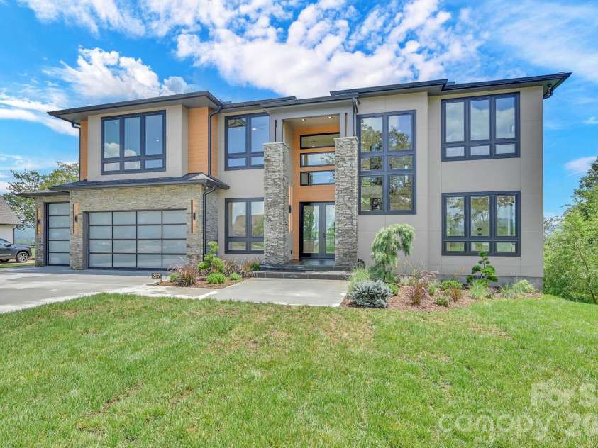 227 Pisgah Ridge Trail, Mills River, NC 28759.  MLS# CAR4397121, YatesRealty ID 39388. 