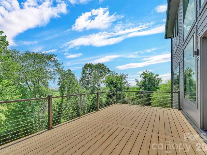 227 Pisgah Ridge Trail, Mills River, NC 28759.  MLS# CAR4397121, YatesRealty ID 39388. 