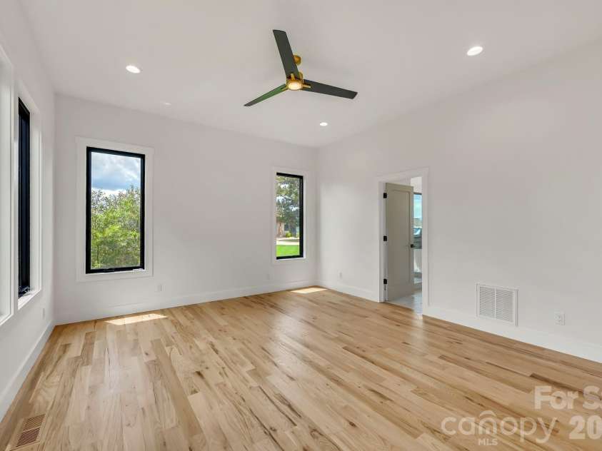 227 Pisgah Ridge Trail, Mills River, NC 28759.  MLS# CAR4397121, YatesRealty ID 39388. 