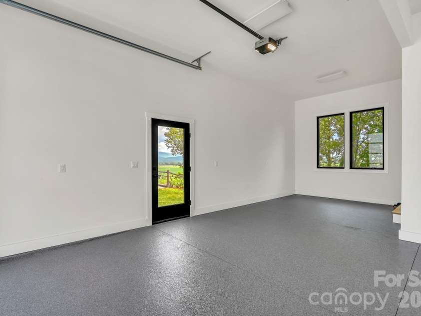 227 Pisgah Ridge Trail, Mills River, NC 28759.  MLS# CAR4397121, YatesRealty ID 39388. 