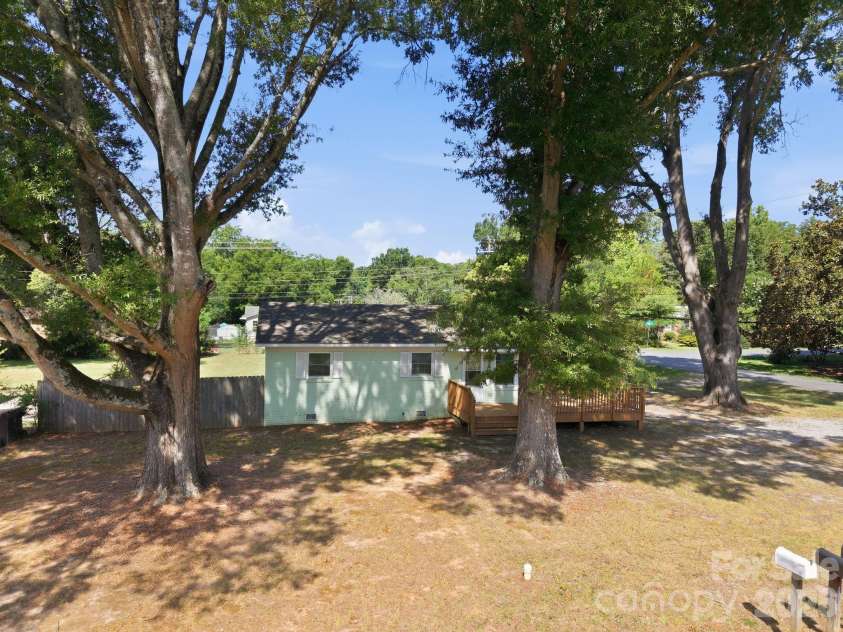 400 Olin Drive, Waxhaw, NC 28173.  MLS# CAR4406801, YatesRealty ID 39389. 