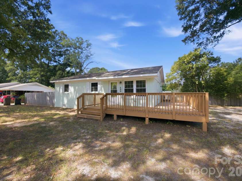 400 Olin Drive, Waxhaw, NC 28173.  MLS# CAR4406801, YatesRealty ID 39389. 