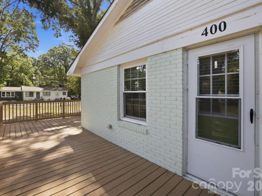 400 Olin Drive, Waxhaw, NC 28173.  MLS# CAR4406801, YatesRealty ID 39389. 