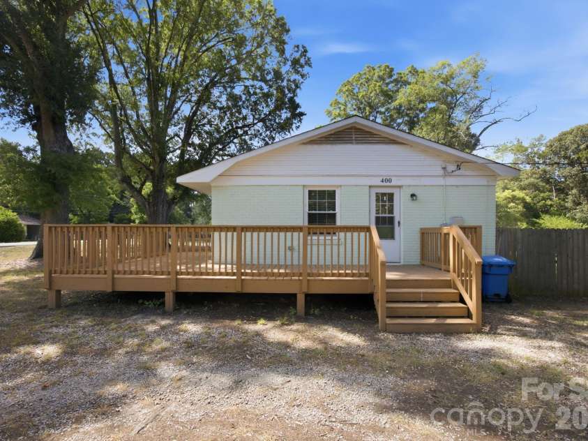 400 Olin Drive, Waxhaw, NC 28173.  MLS# CAR4406801, YatesRealty ID 39389. 