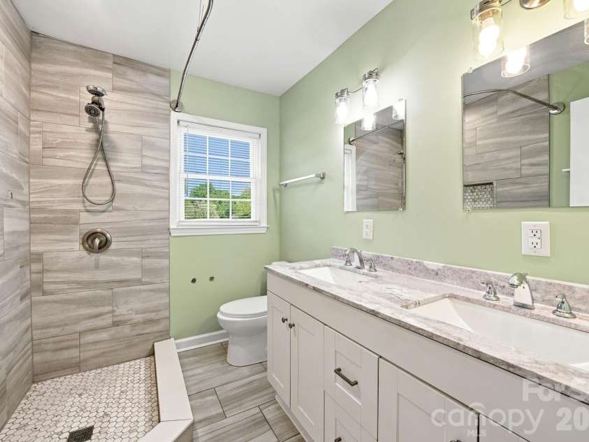 400 Olin Drive, Waxhaw, NC 28173.  MLS# CAR4406801, YatesRealty ID 39389. 