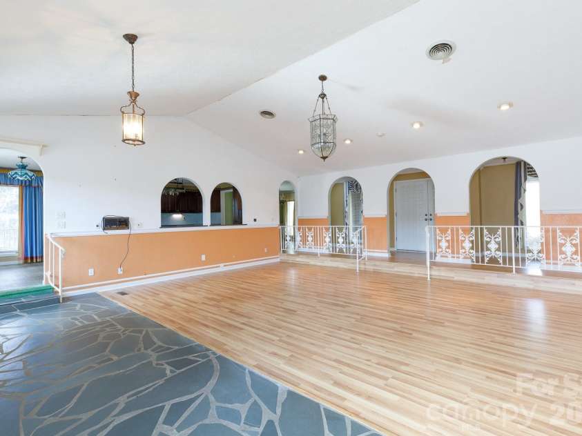 2025 Creekwood Drive, York, SC 29745.  MLS# CAR4350512, YatesRealty ID 3939. 