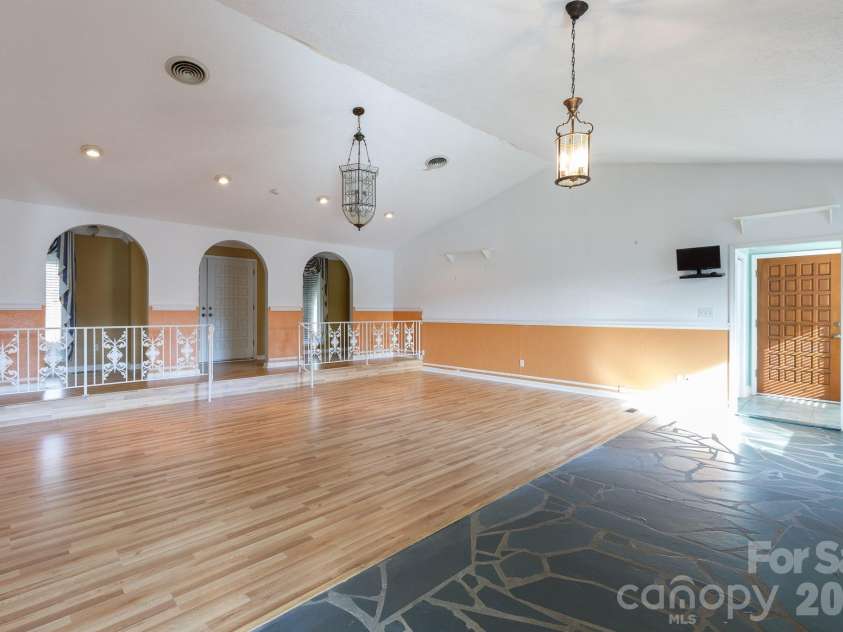 2025 Creekwood Drive, York, SC 29745.  MLS# CAR4350512, YatesRealty ID 3939. 