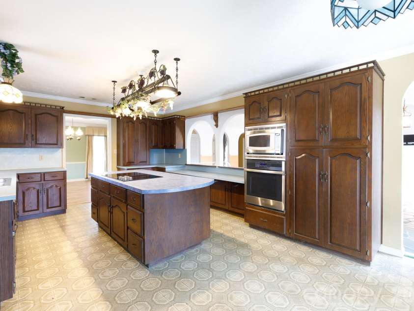 2025 Creekwood Drive, York, SC 29745.  MLS# CAR4350512, YatesRealty ID 3939. 