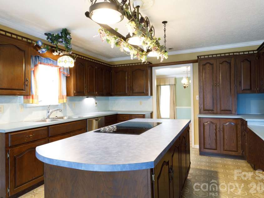 2025 Creekwood Drive, York, SC 29745.  MLS# CAR4350512, YatesRealty ID 3939. 