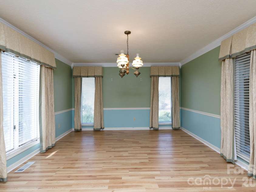 2025 Creekwood Drive, York, SC 29745.  MLS# CAR4350512, YatesRealty ID 3939. 