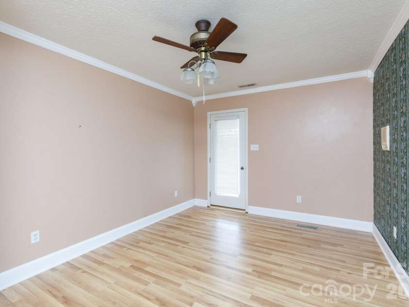 2025 Creekwood Drive, York, SC 29745.  MLS# CAR4350512, YatesRealty ID 3939. 