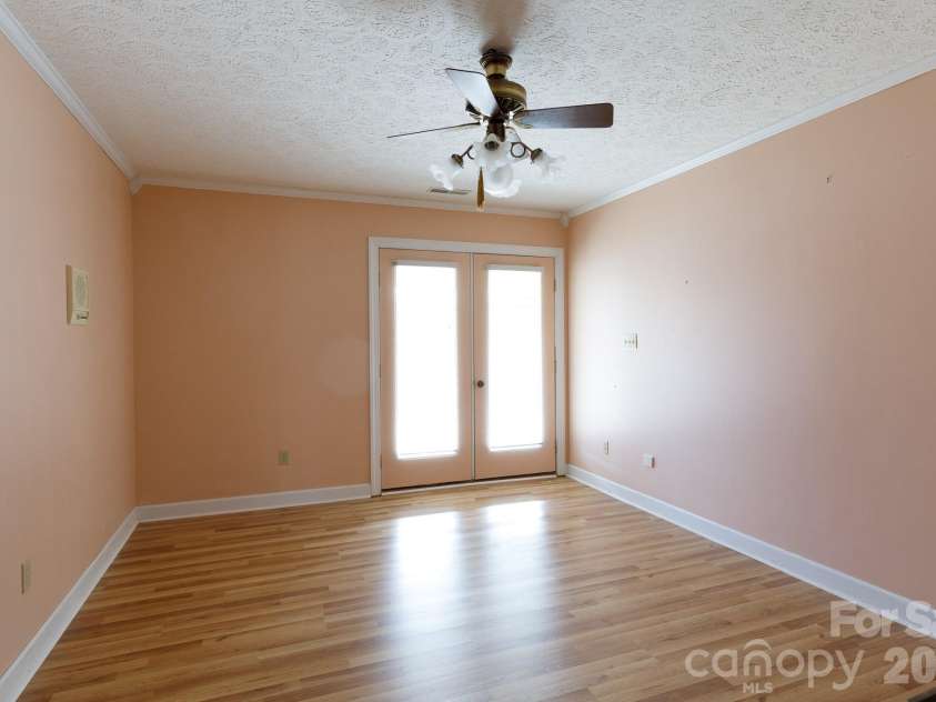 2025 Creekwood Drive, York, SC 29745.  MLS# CAR4350512, YatesRealty ID 3939. 
