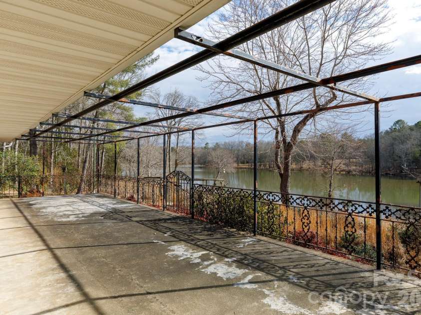 2025 Creekwood Drive, York, SC 29745.  MLS# CAR4350512, YatesRealty ID 3939. 