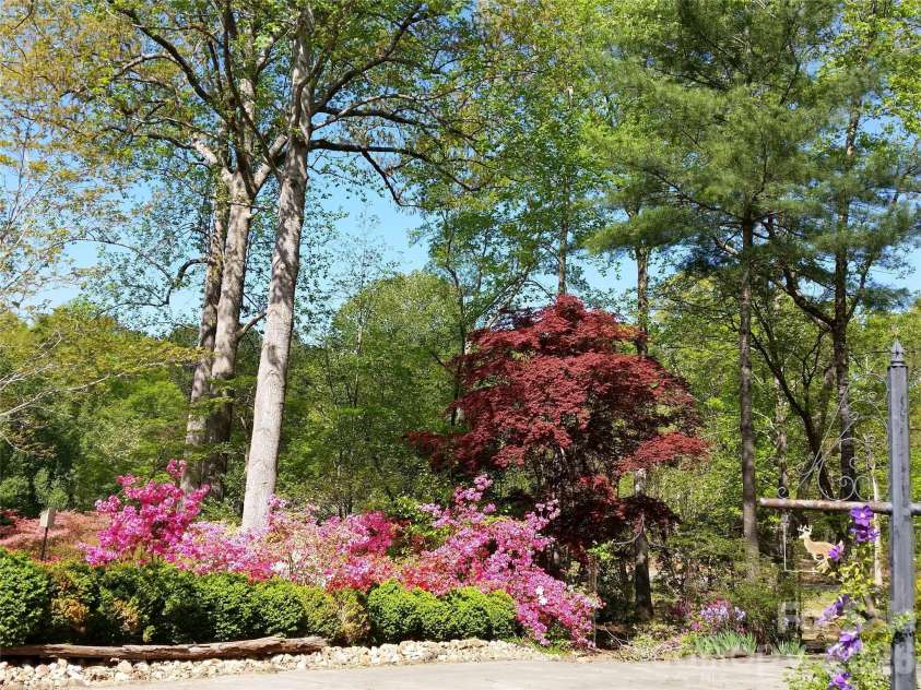 2025 Creekwood Drive, York, SC 29745.  MLS# CAR4350512, YatesRealty ID 3939. 