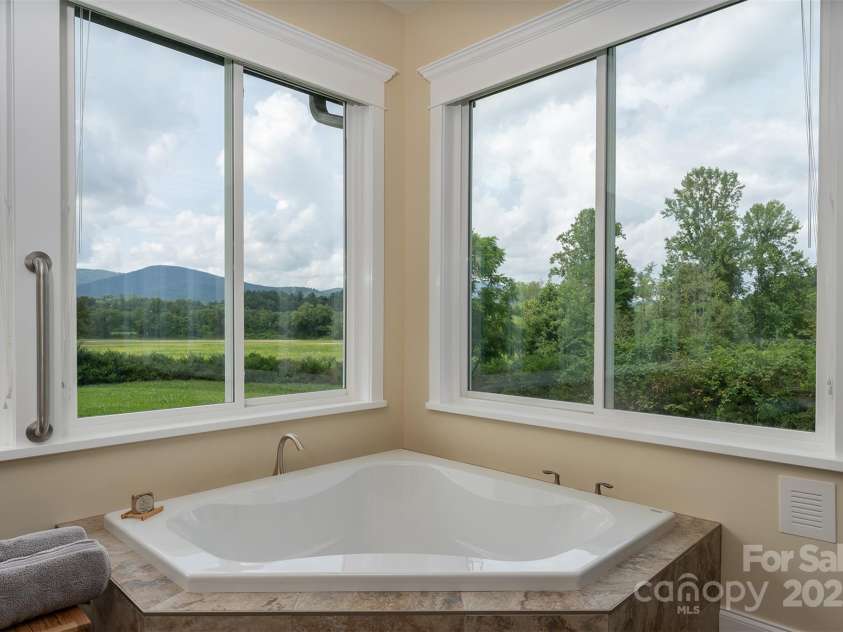 326 Golden Valley Drive, Hendersonville, NC 28792.  MLS# CAR4285280, YatesRealty ID 3939. 