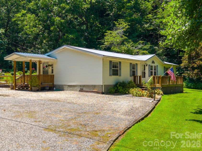 394 Anderson Creek Road, Robbinsville, NC 28771.  MLS# CAR4406792, YatesRealty ID 39390. 
