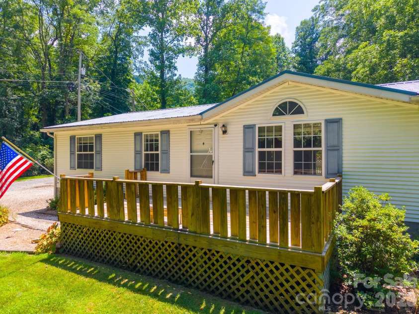 394 Anderson Creek Road, Robbinsville, NC 28771.  MLS# CAR4406792, YatesRealty ID 39390. 
