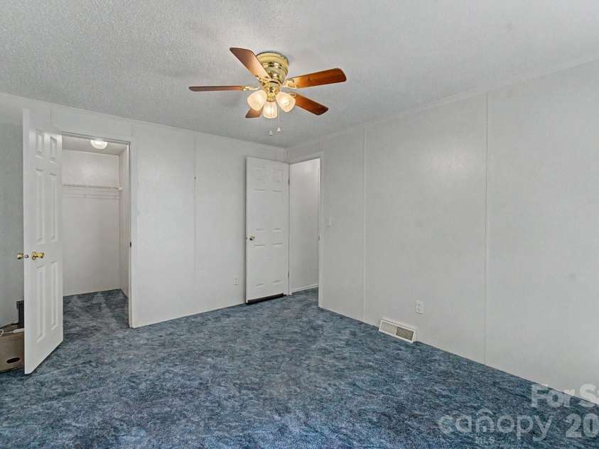 394 Anderson Creek Road, Robbinsville, NC 28771.  MLS# CAR4406792, YatesRealty ID 39390. 