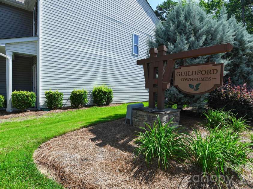 6005 Guildford Hill Lane, Charlotte, NC 28215.  MLS# CAR4406775, YatesRealty ID 39392. 