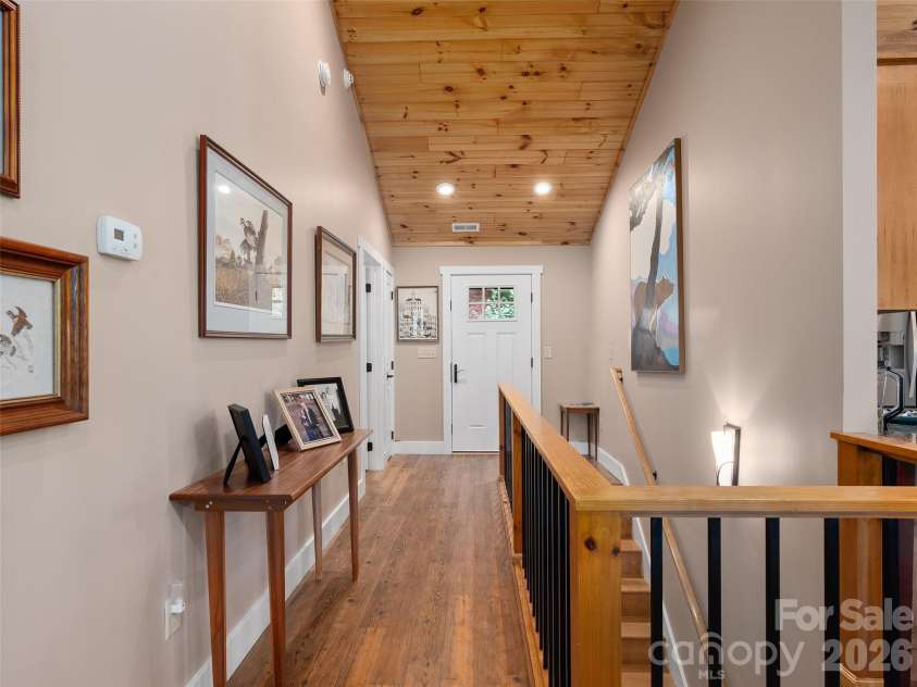 39 Maplewood Drive, Maggie Valley, NC 28751.  MLS# CAR4406805, YatesRealty ID 39396. 