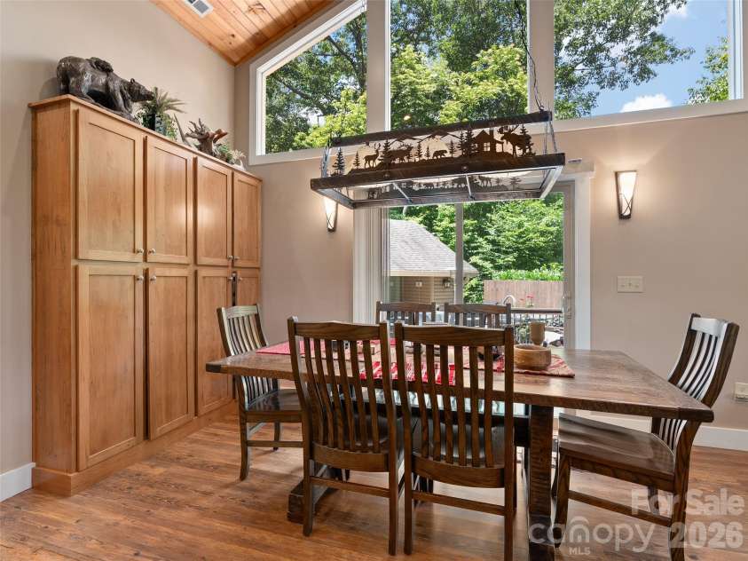 39 Maplewood Drive, Maggie Valley, NC 28751.  MLS# CAR4406805, YatesRealty ID 39396. 
