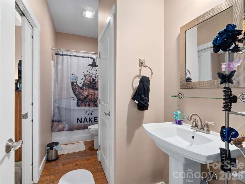39 Maplewood Drive, Maggie Valley, NC 28751.  MLS# CAR4406805, YatesRealty ID 39396. 