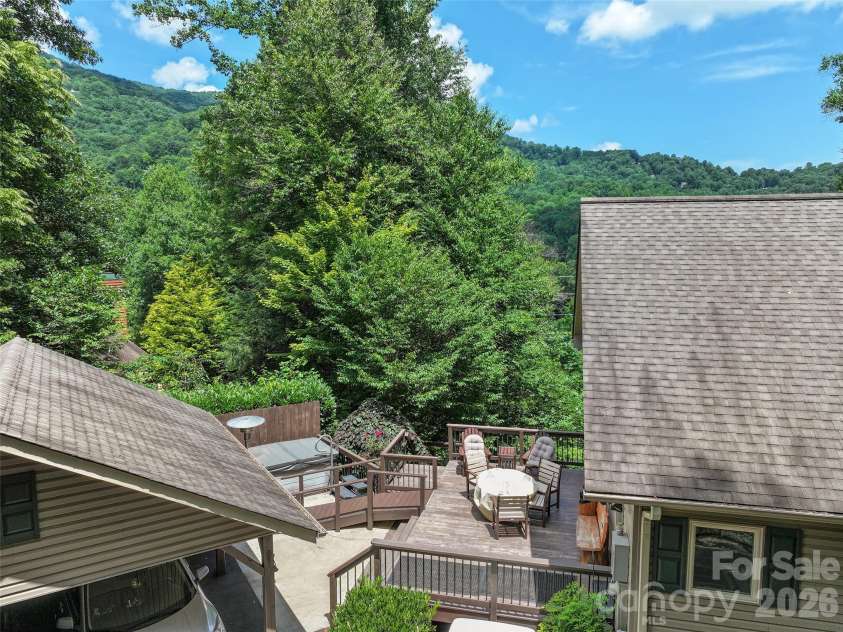 39 Maplewood Drive, Maggie Valley, NC 28751.  MLS# CAR4406805, YatesRealty ID 39396. 