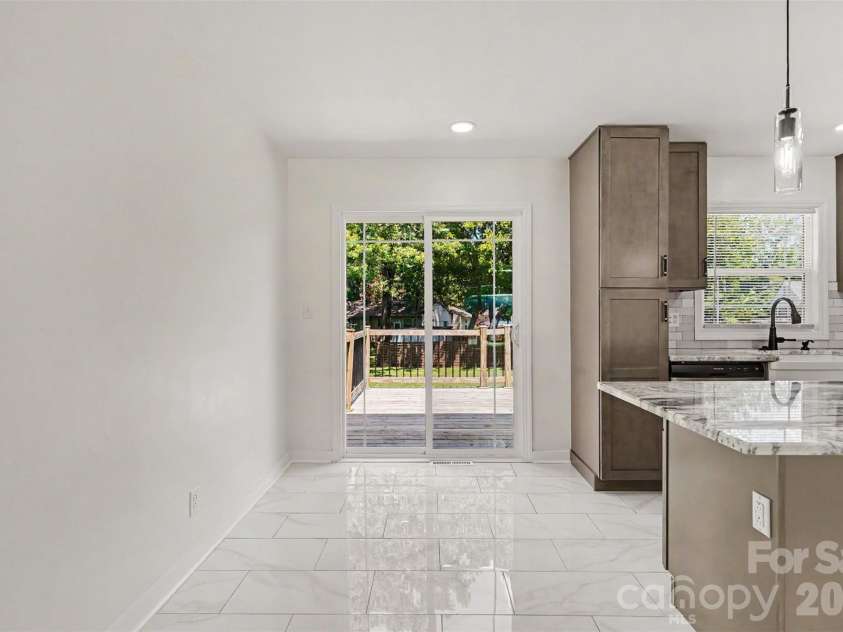 4219 Tipperary Place, Charlotte, NC 28215.  MLS# CAR4405934, YatesRealty ID 39398. 