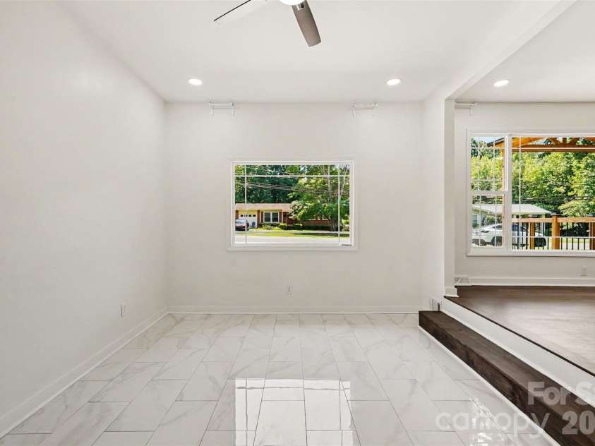 4219 Tipperary Place, Charlotte, NC 28215.  MLS# CAR4405934, YatesRealty ID 39398. 