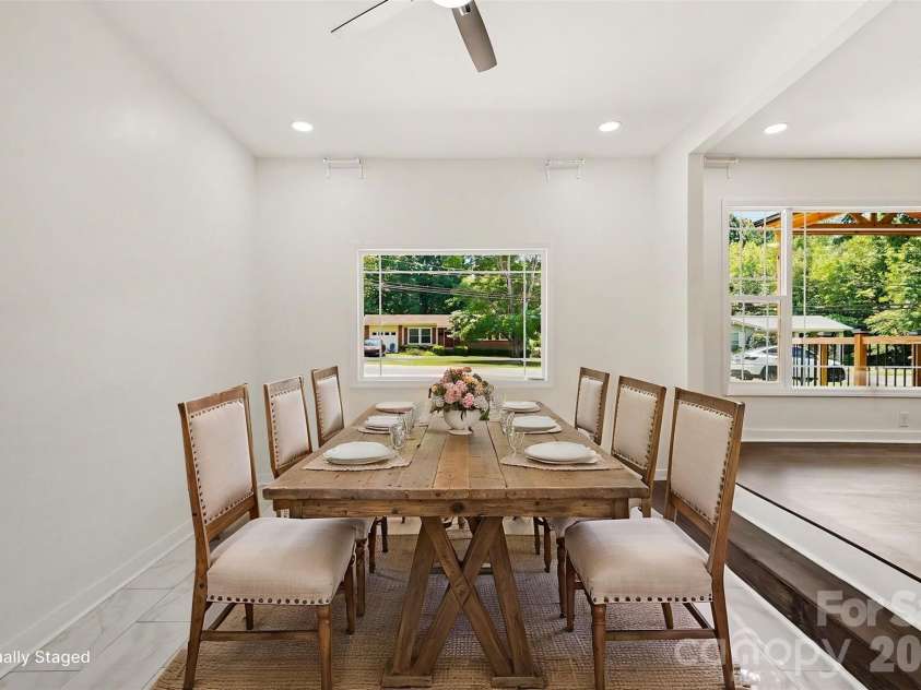 4219 Tipperary Place, Charlotte, NC 28215.  MLS# CAR4405934, YatesRealty ID 39398. 