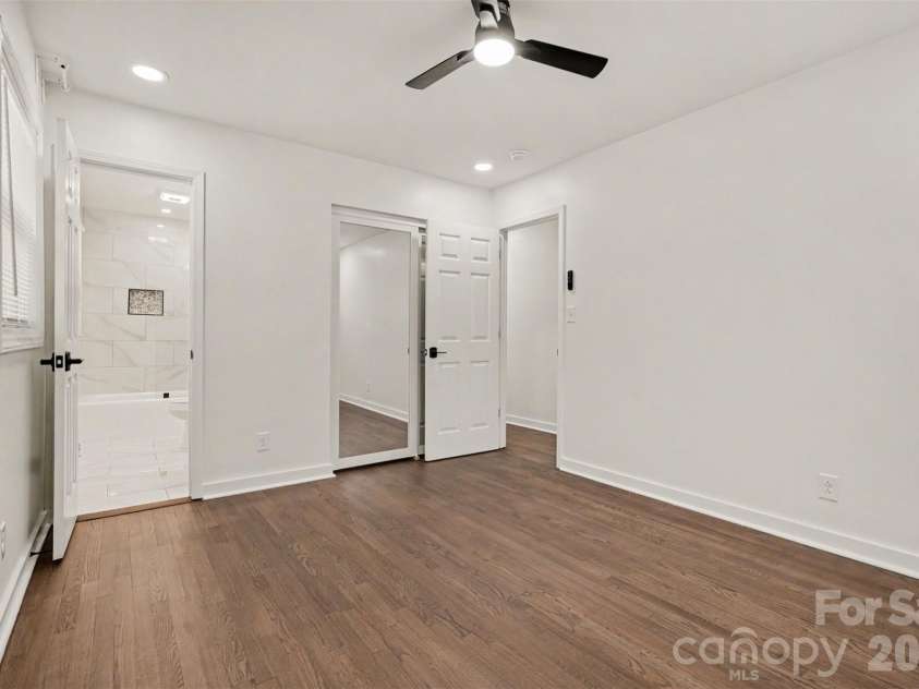 4219 Tipperary Place, Charlotte, NC 28215.  MLS# CAR4405934, YatesRealty ID 39398. 