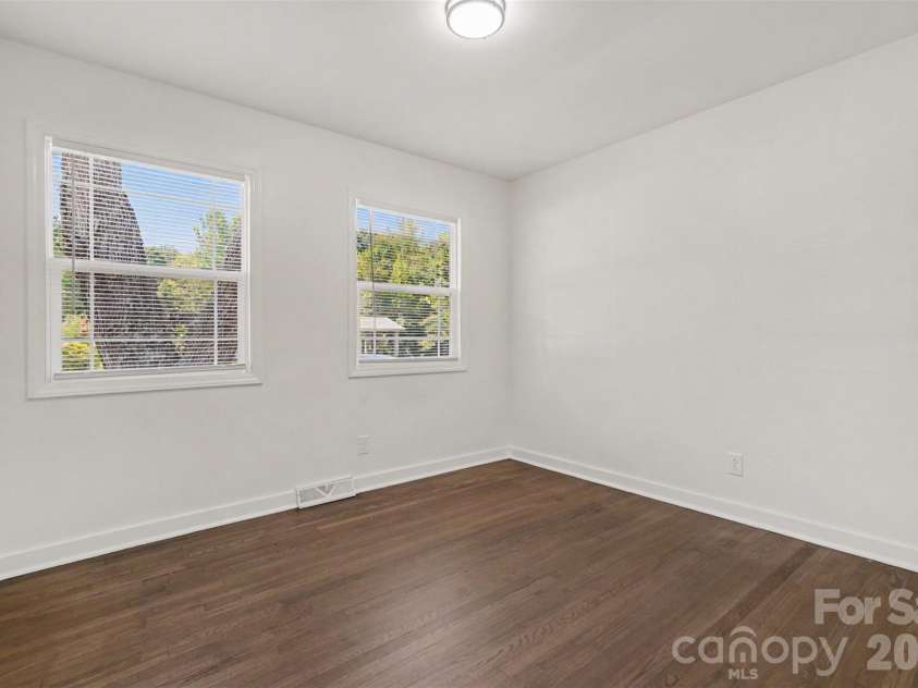 4219 Tipperary Place, Charlotte, NC 28215.  MLS# CAR4405934, YatesRealty ID 39398. 