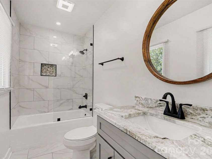 4219 Tipperary Place, Charlotte, NC 28215.  MLS# CAR4405934, YatesRealty ID 39398. 