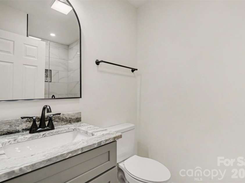 4219 Tipperary Place, Charlotte, NC 28215.  MLS# CAR4405934, YatesRealty ID 39398. 